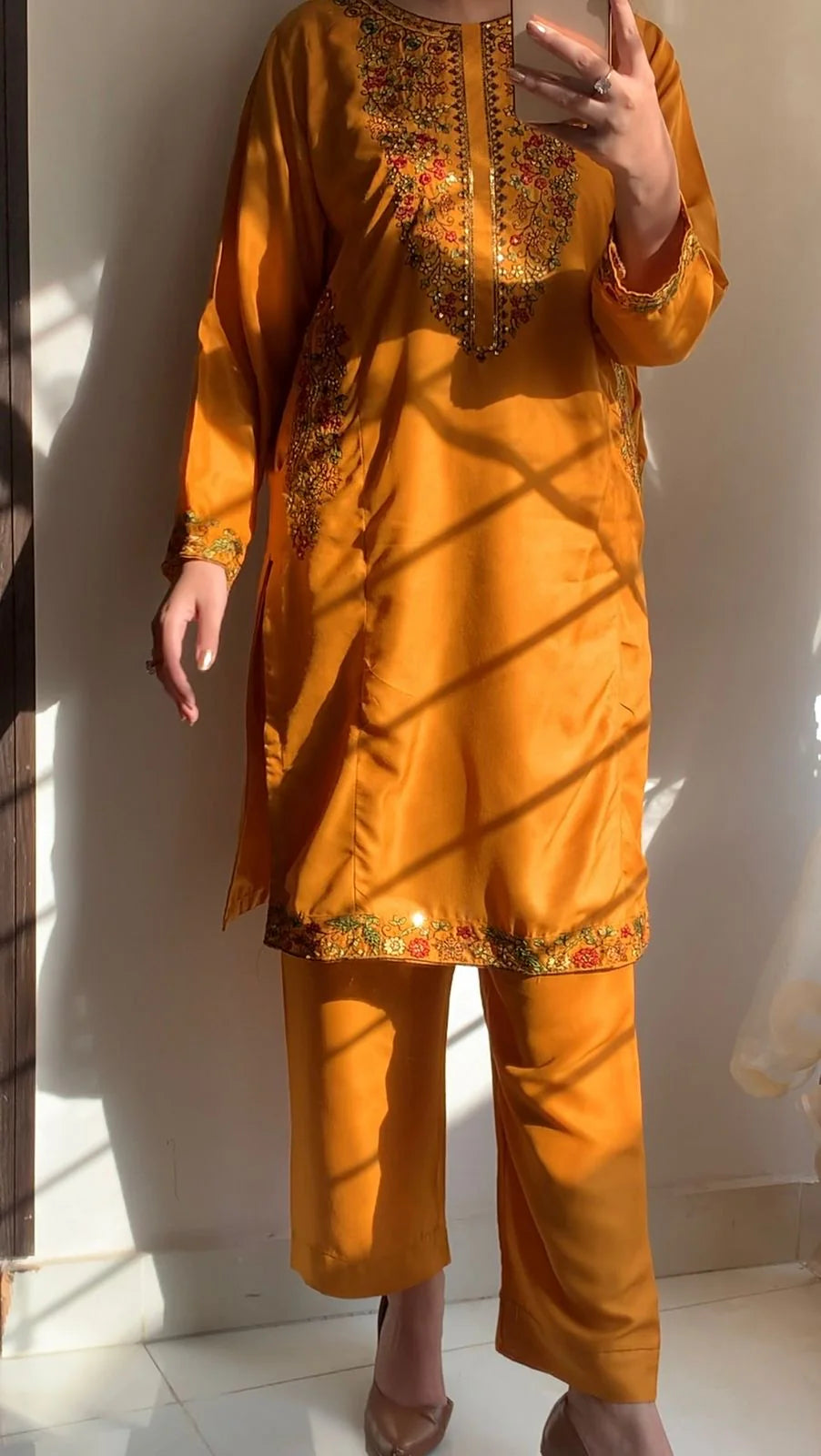 Pocket Style Embroidered 2pcs