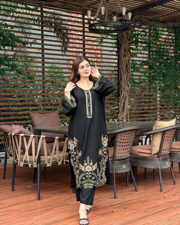 LIA LAWN EMB CUTWORK 2PC