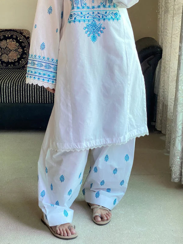 WHITE/BLUE LAWN 3PC ( FARSHI SHALWAR)