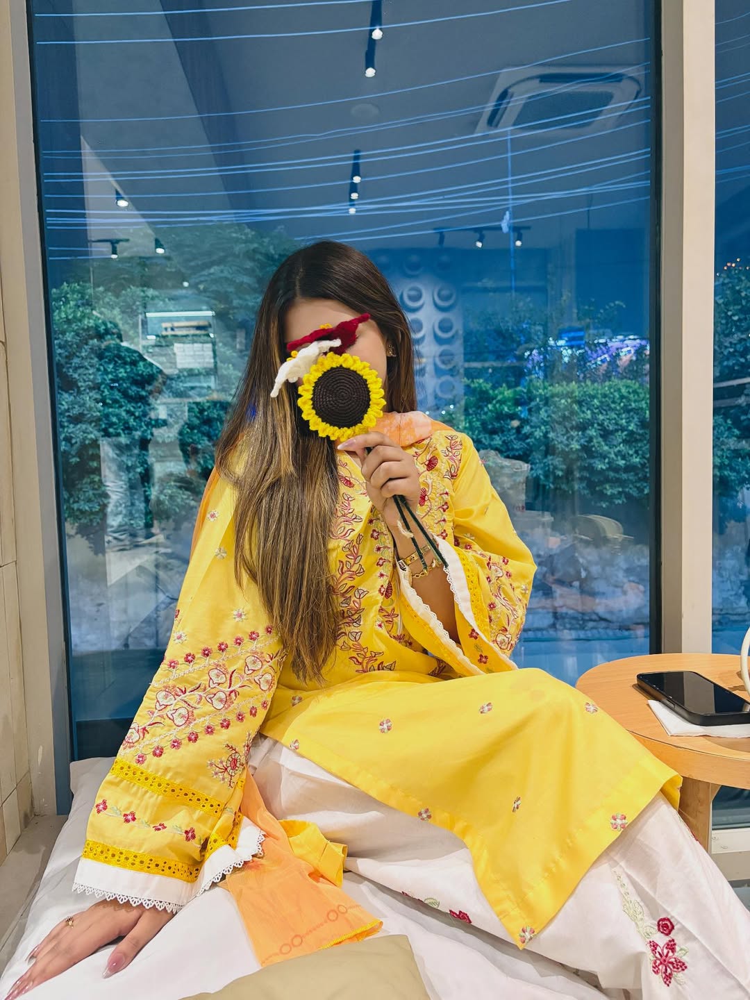 HAJRA EMBROIDERY 3PC (FARSHI)