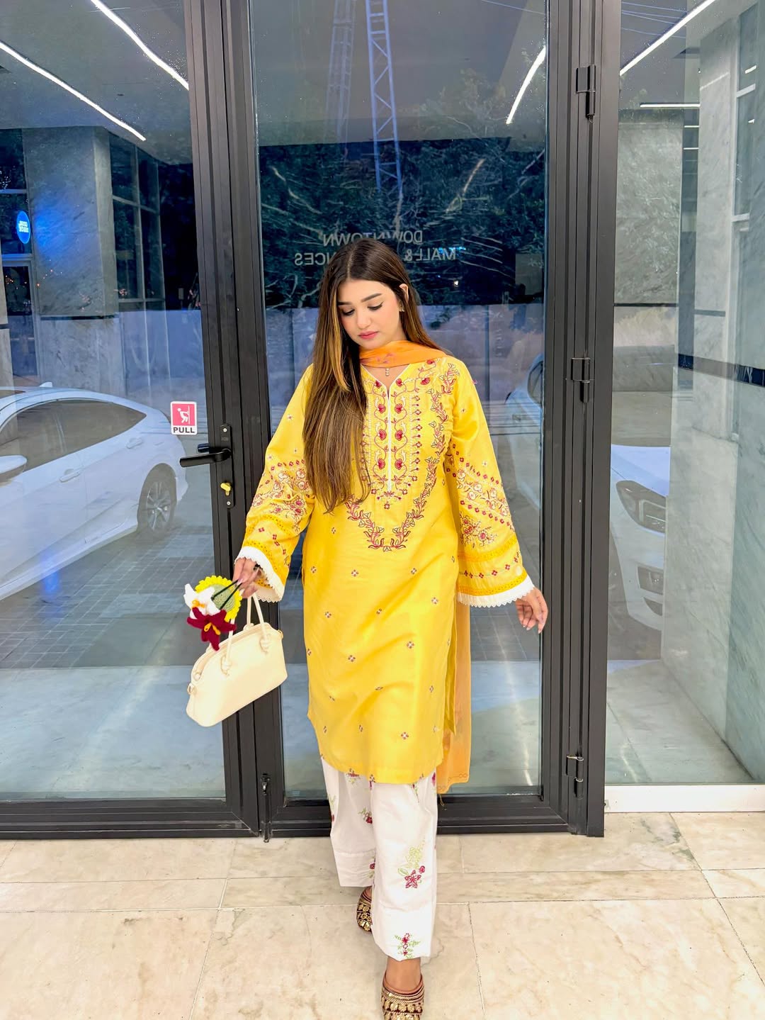 HAJRA EMBROIDERY 3PC (FARSHI)