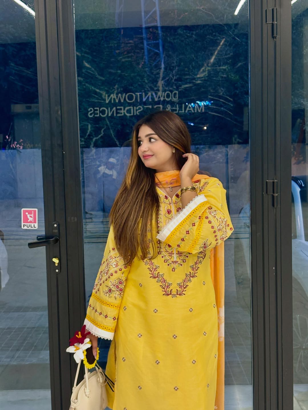 HAJRA EMBROIDERY 3PC (FARSHI)