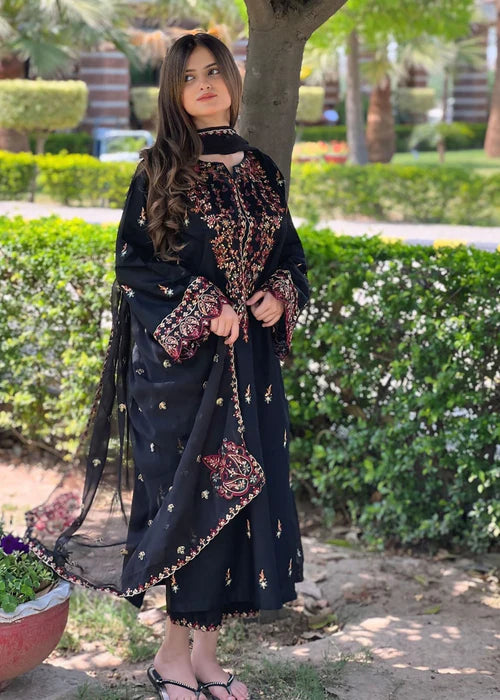 Marwa Lawn Embroidered - 3 Pieces - Black