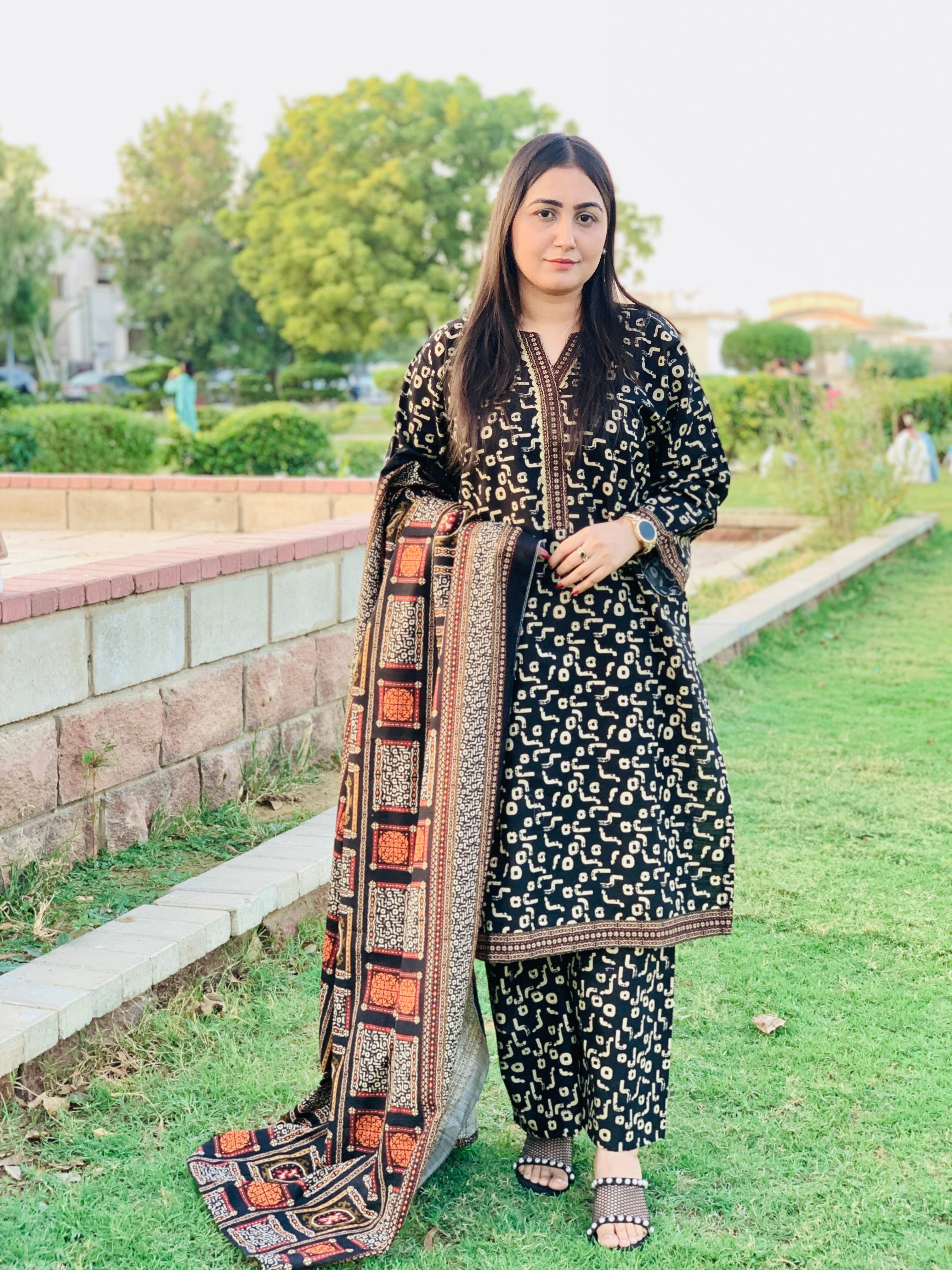 Bin Saeed Khaddar With Shawl 3-piece 07