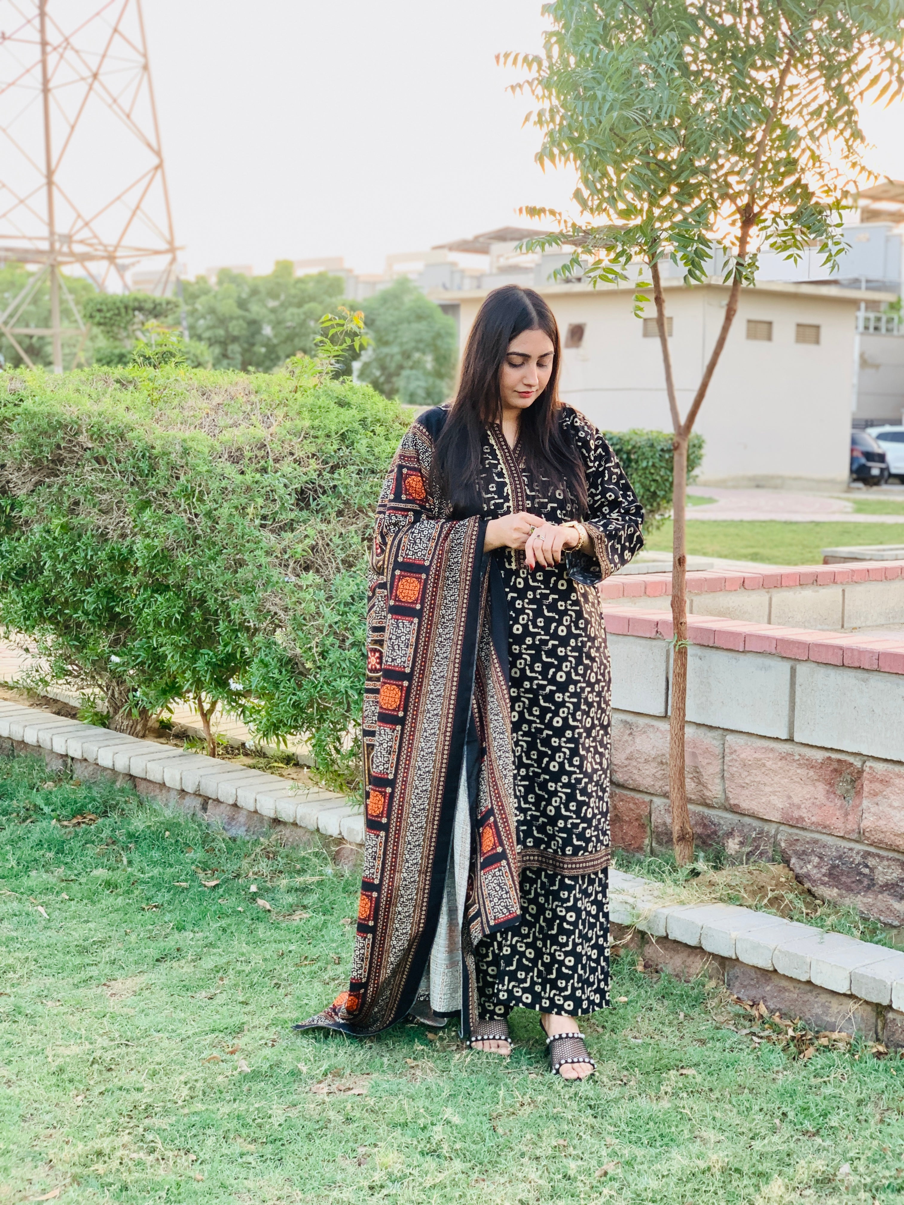 Bin Saeed Khaddar With Shawl 3-piece 07