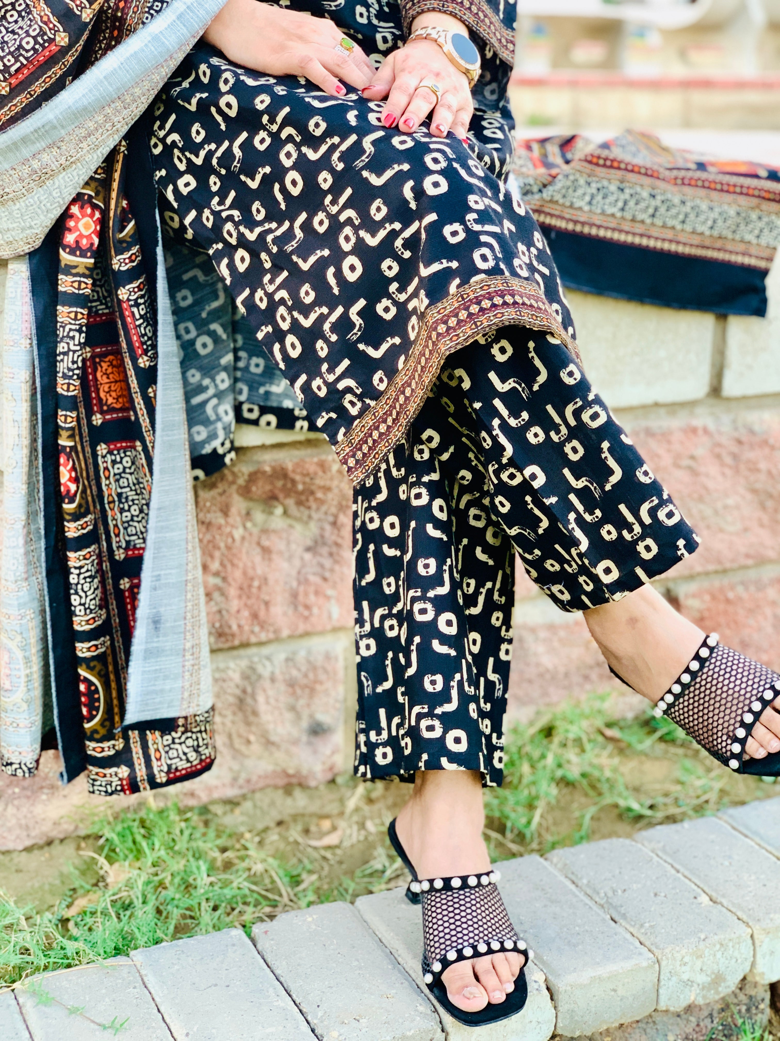 Bin Saeed Khaddar With Shawl 3-piece 07