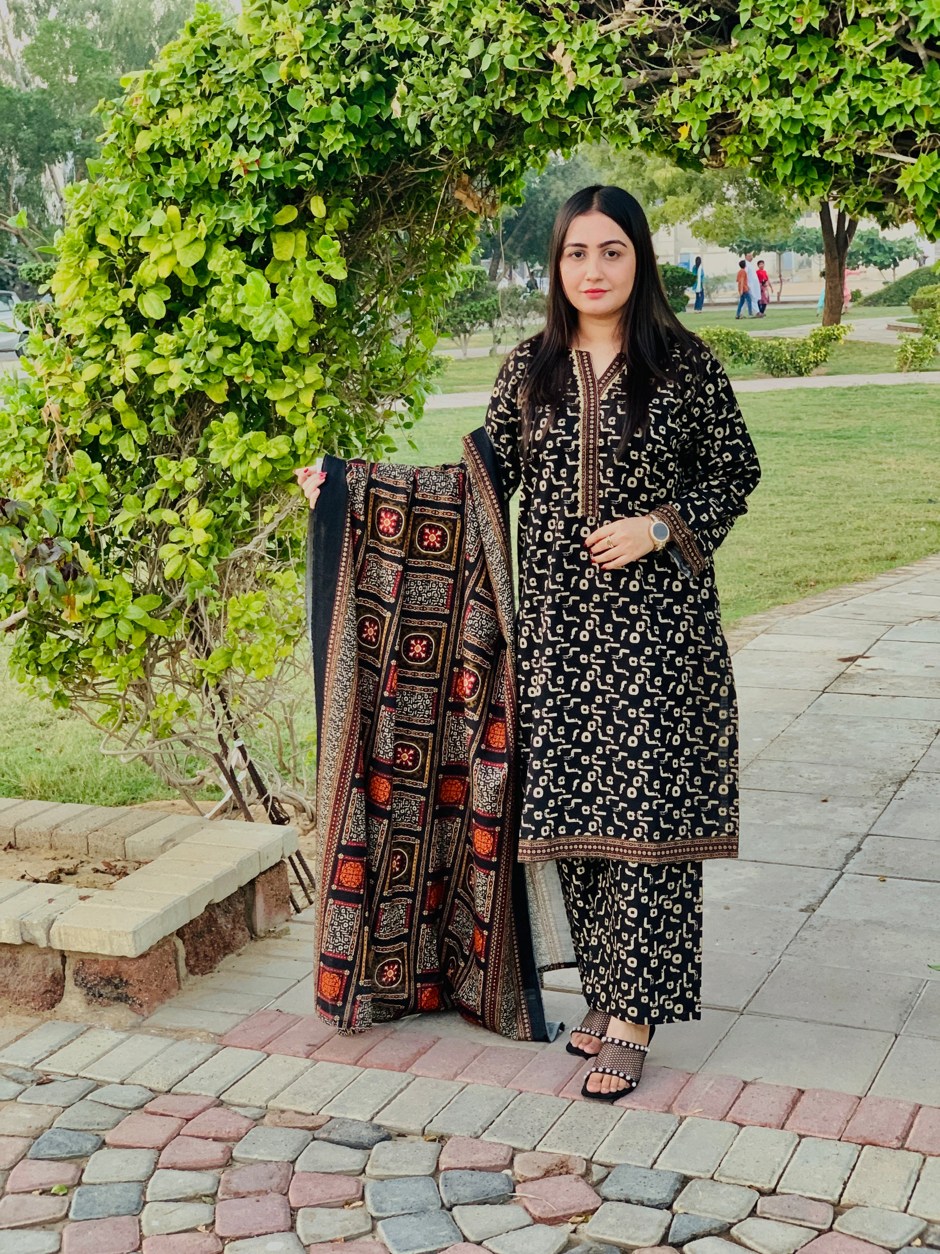 Bin Saeed Khaddar With Shawl 3-piece 07