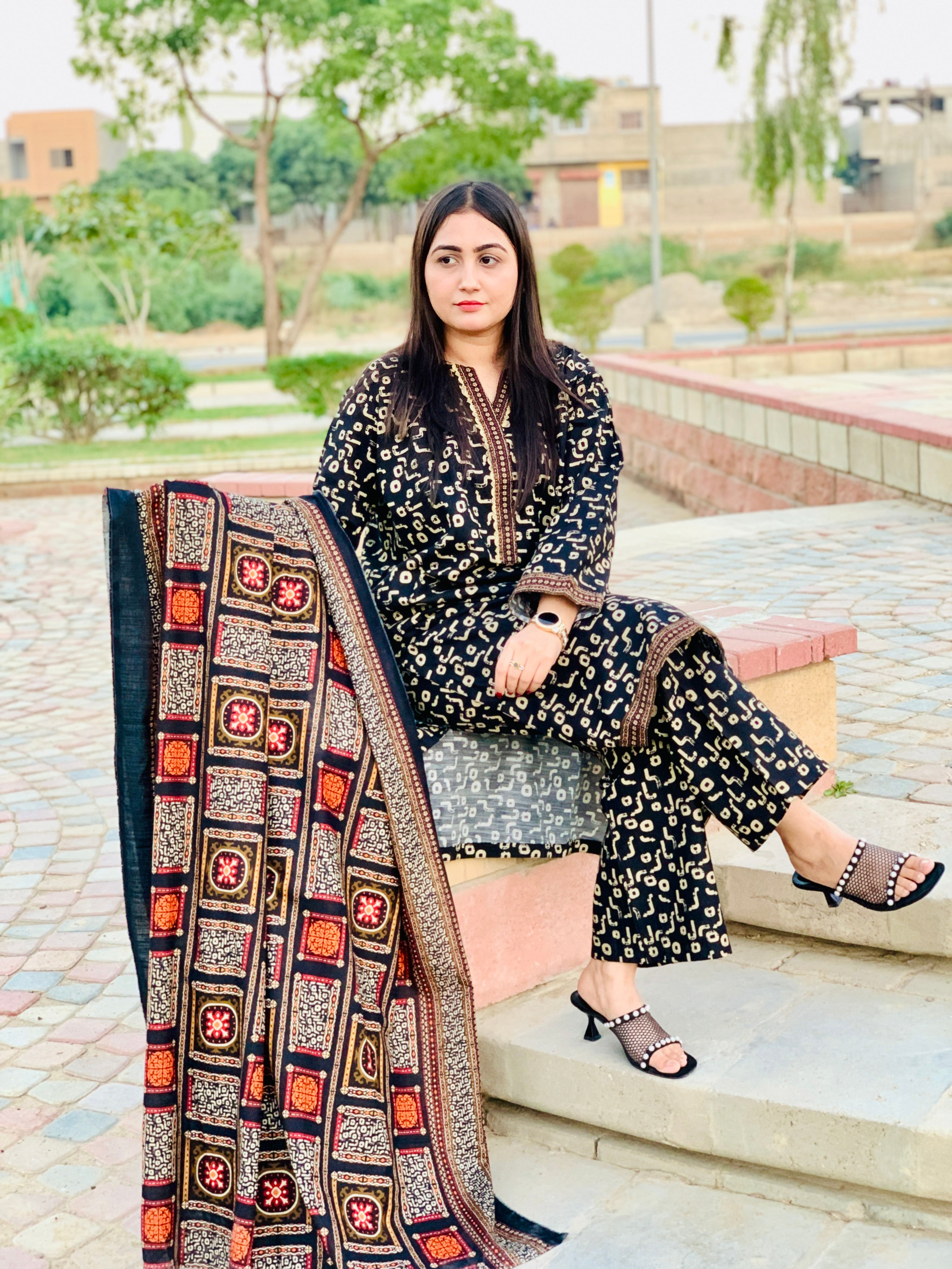 Bin Saeed Khaddar With Shawl 3-piece 07