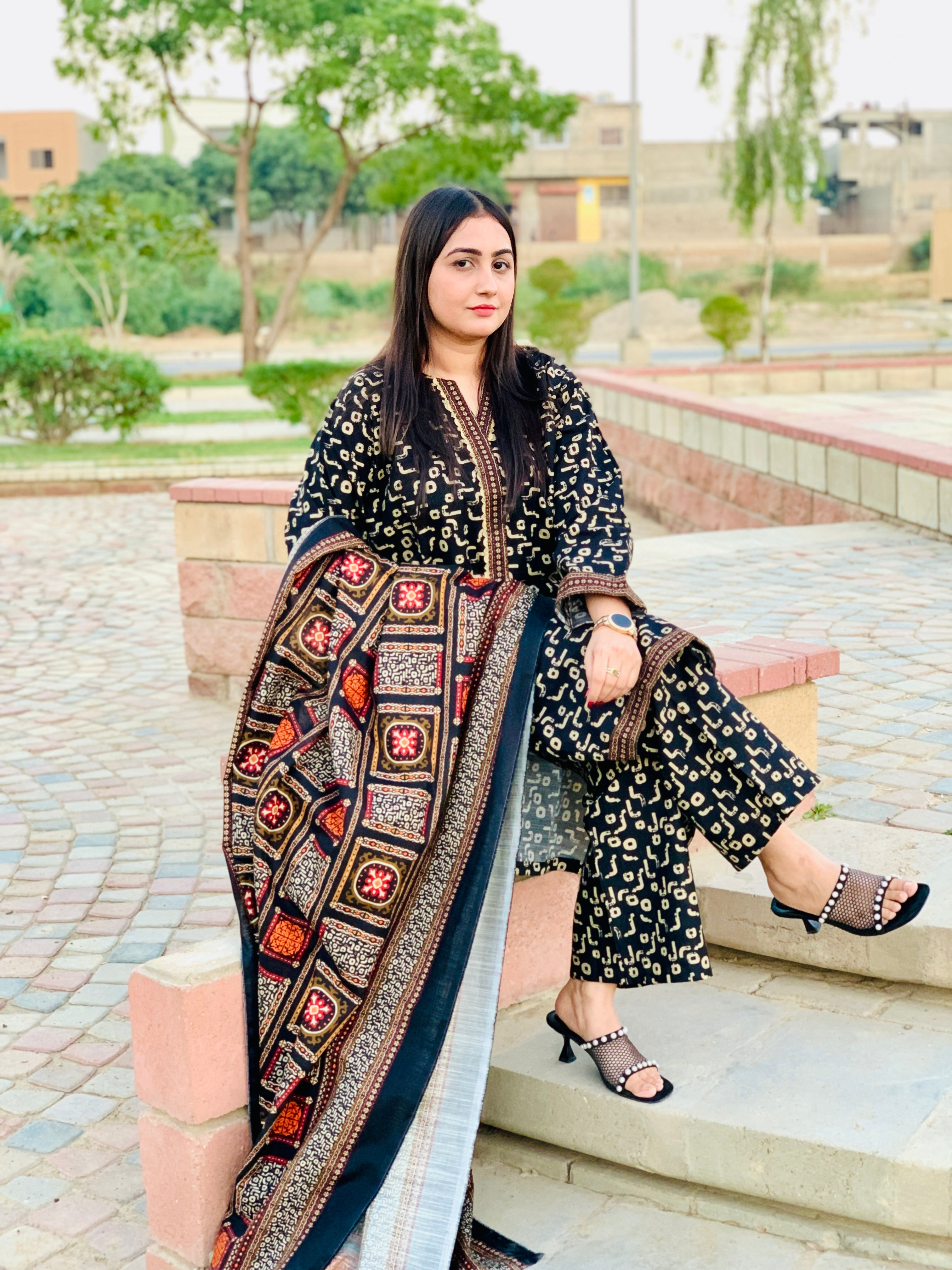 Bin Saeed Khaddar With Shawl 3-piece 07