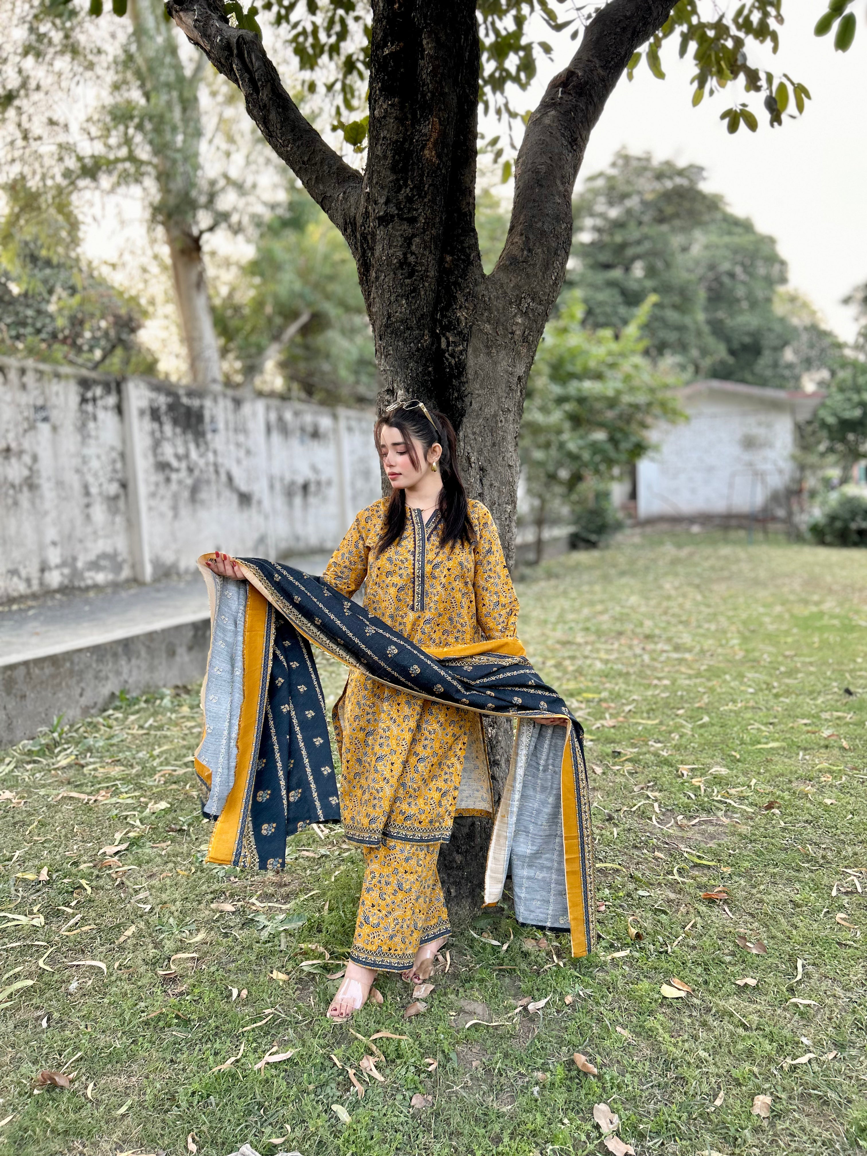 Bin Saeed Khaddar With Shawl 3-piece 01