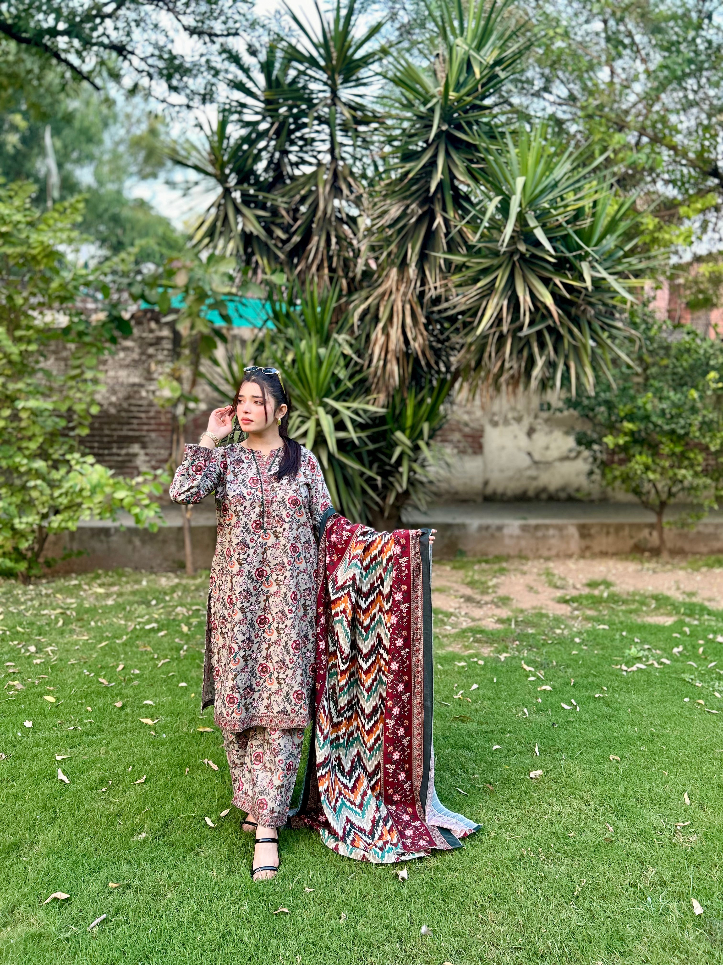 Bin Saeed Khaddar With Shawl 3-piece 02