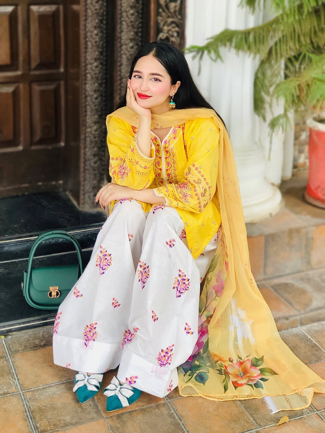 HAJRA EMBROIDERY 3PC (FARSHI) 1