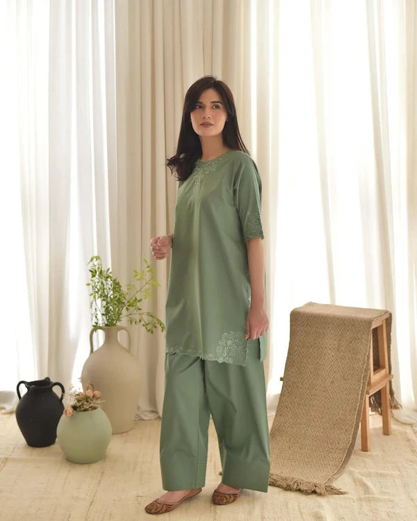 AIRA 3PC ( FARSHI SHALWAR )