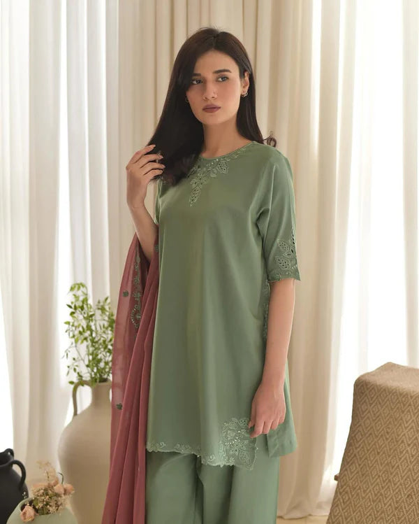 AIRA 3PC ( FARSHI SHALWAR )