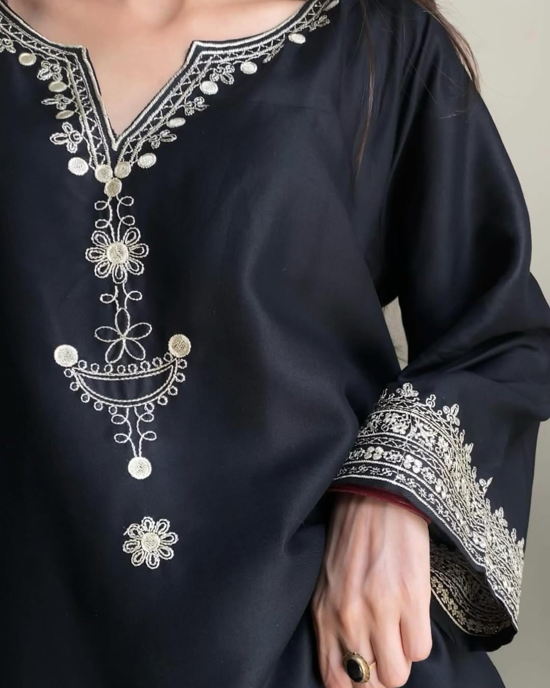 BLACK IRIS LONG LENGHT 2PC